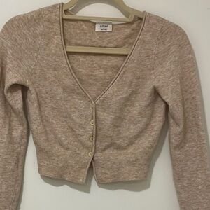 Aritzia Santorini Cardigan lightweight size XS
Sold out online!